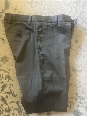 Dockers Men's Dress Pants in Charcoal Gray